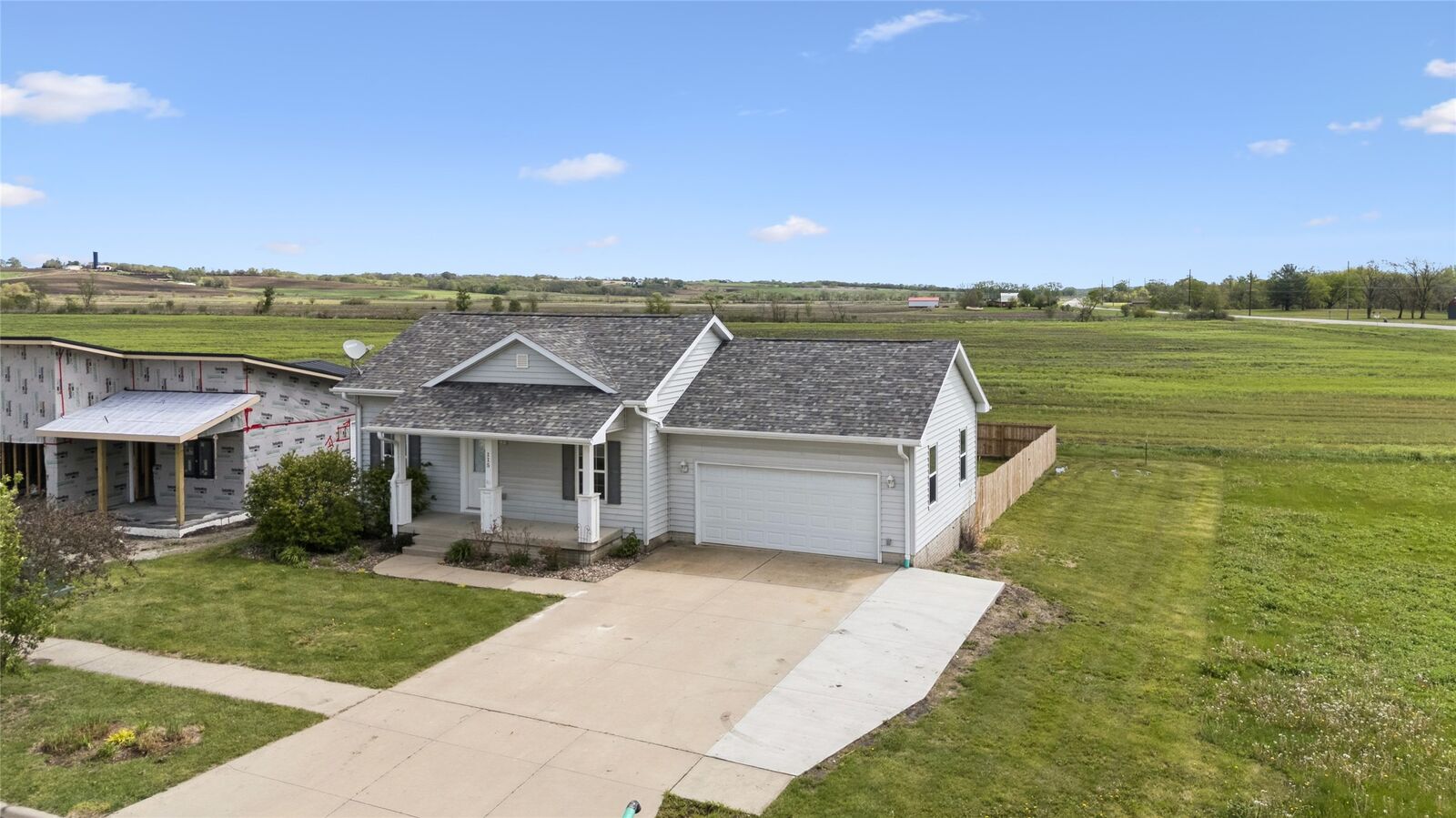 Property Photo:  115 Lillianna Street  IA 50218 