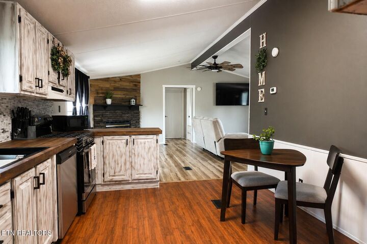 Property Photo: 115 Queener St TN 37757