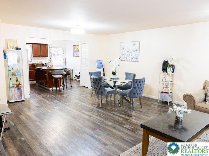 Property Photo:  326 Chestnut  PA 18080 