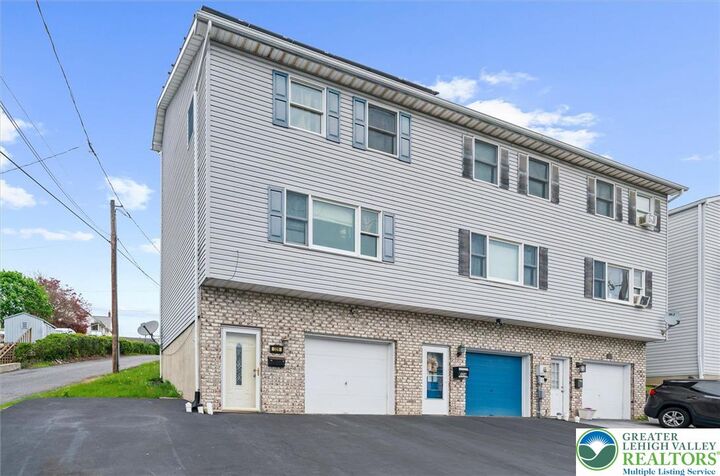 Property Photo:  326 Chestnut  PA 18080 