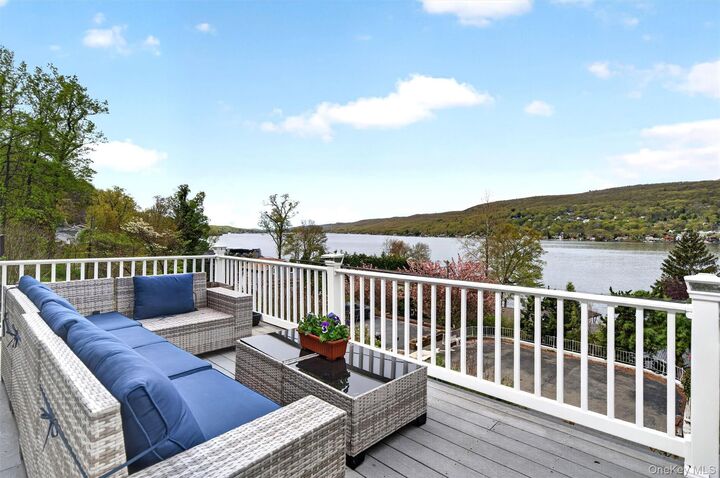 Property Photo:  66 Edgemere Avenue  NY 10925 