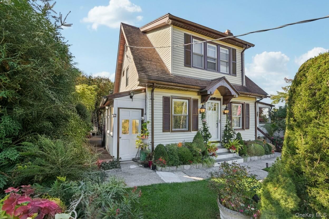 Property Photo:  194 Valentine Street  NY 10704 