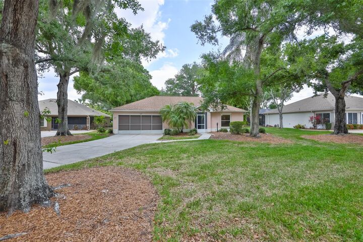 Property Photo:  1414 Bluewater Drive  FL 33573 