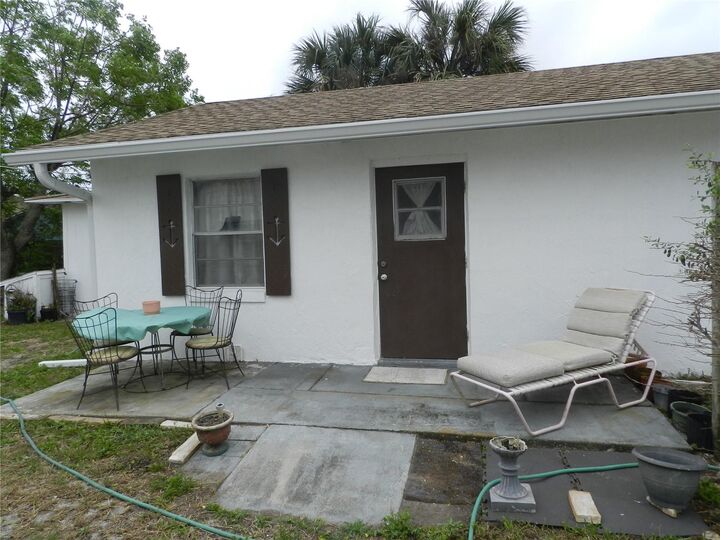 Property Photo:  805 Ocean Avenue  FL 32169 