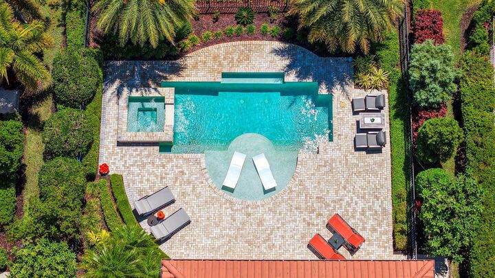 Property Photo:  7975 Matera Court  FL 34202 