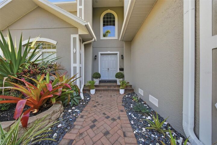 Property Photo: 234 36th Avenue NE FL 33704