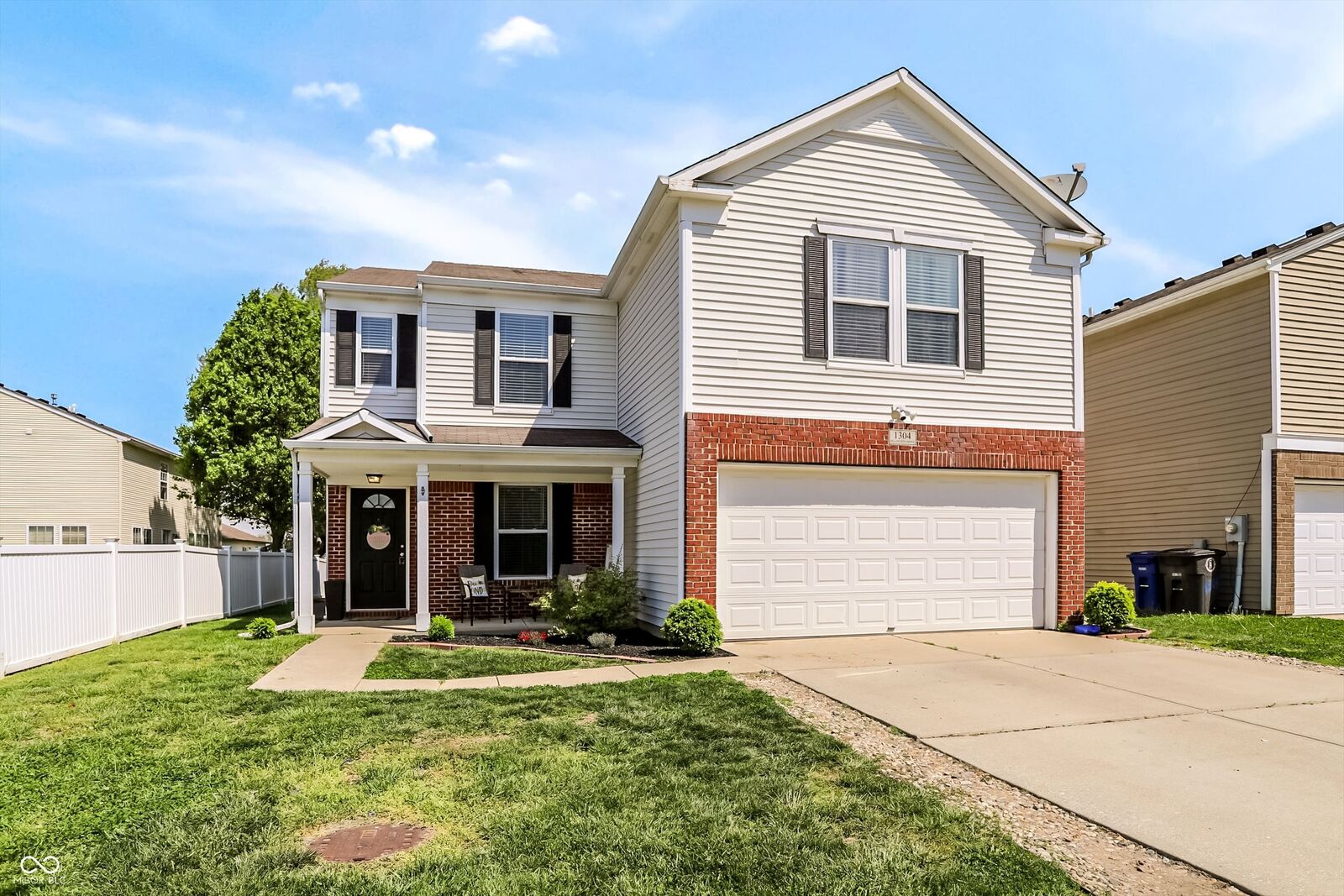 Property Photo:  1304 Ellington Drive  IN 46176 