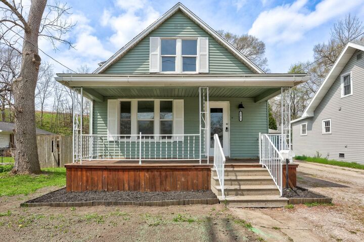 Property Photo:  2875 Schaefer Street  MI 48604 