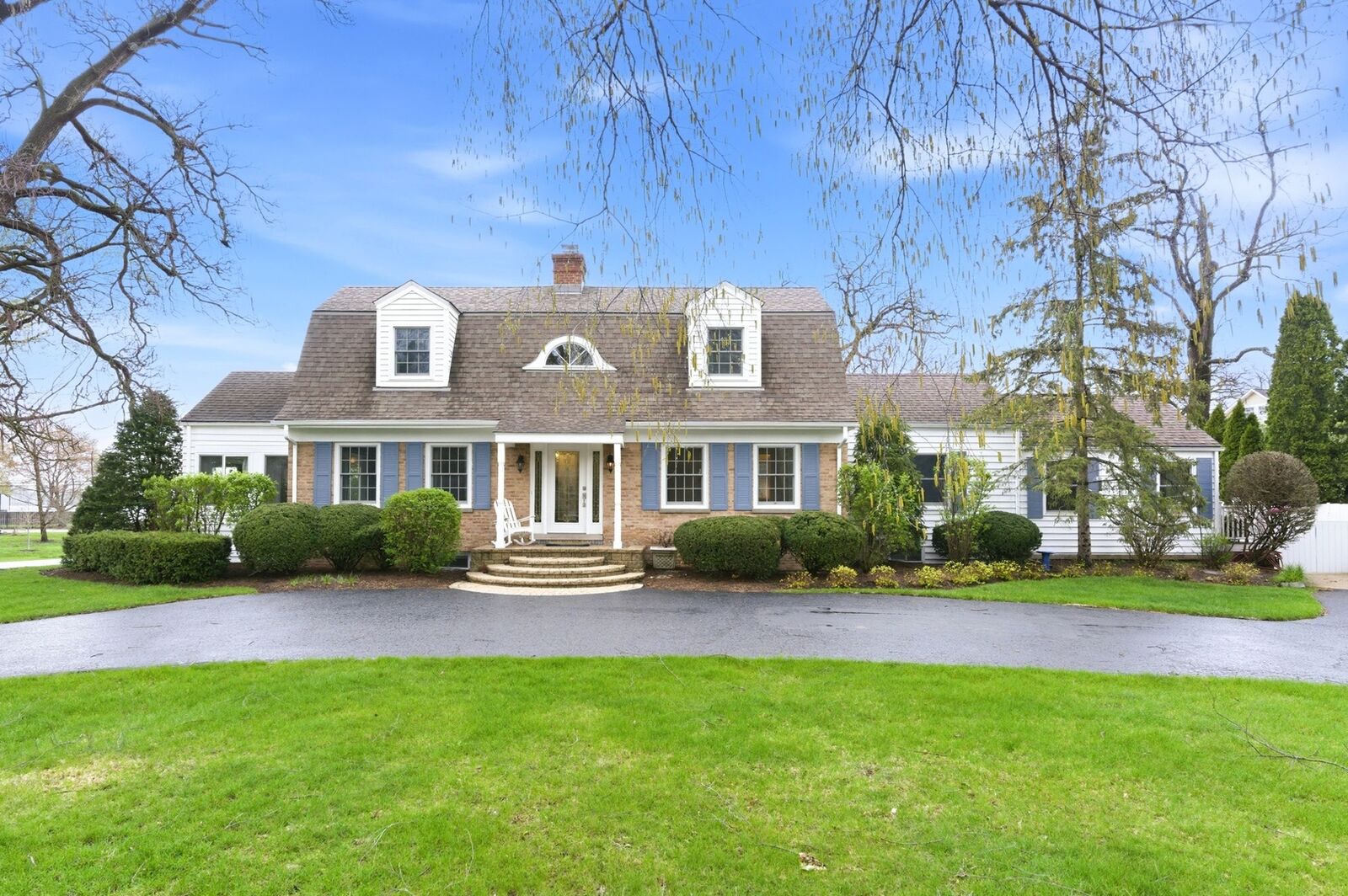 Property Photo:  700 Broadway Avenue  IL 60014 