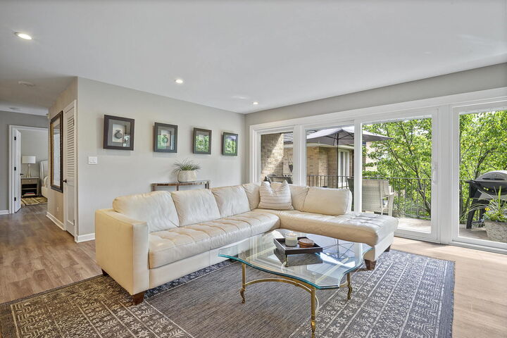 Property Photo:  2 Oak Brook Club Drive C310  IL 60523 