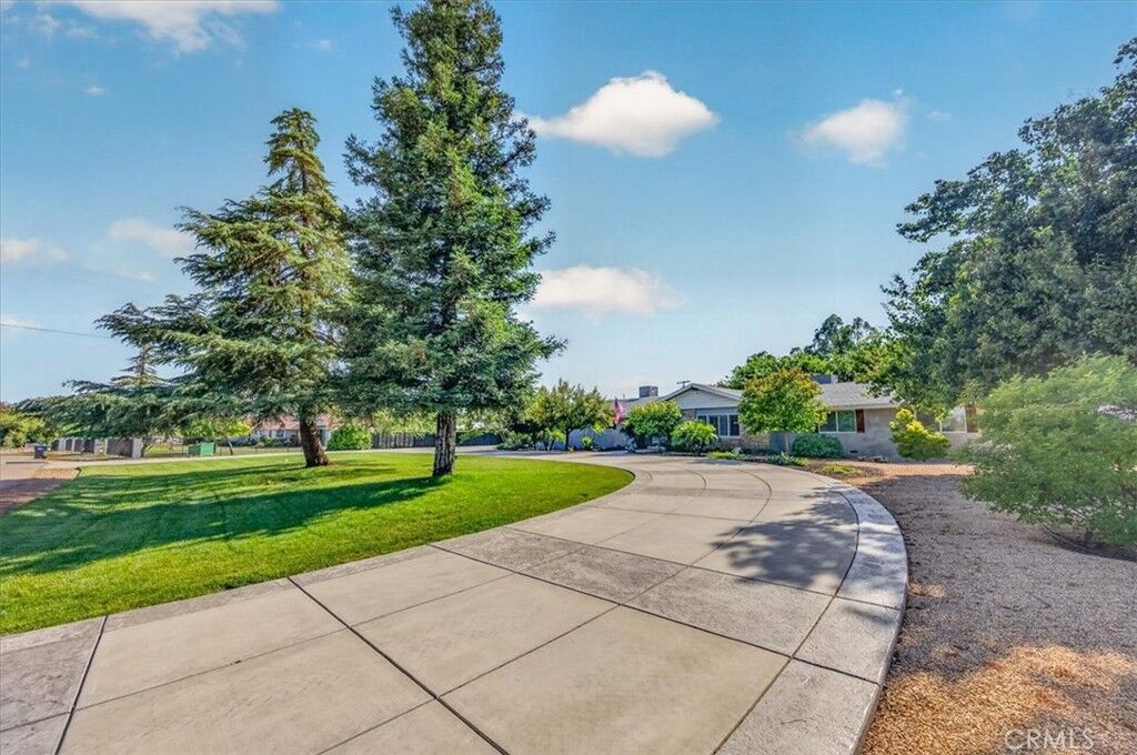 Property Photo:  5325 N Greenwood Drive  CA 93619 
