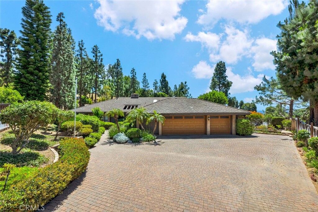 Property Photo:  19882 Highcrest Circle  CA 92705 