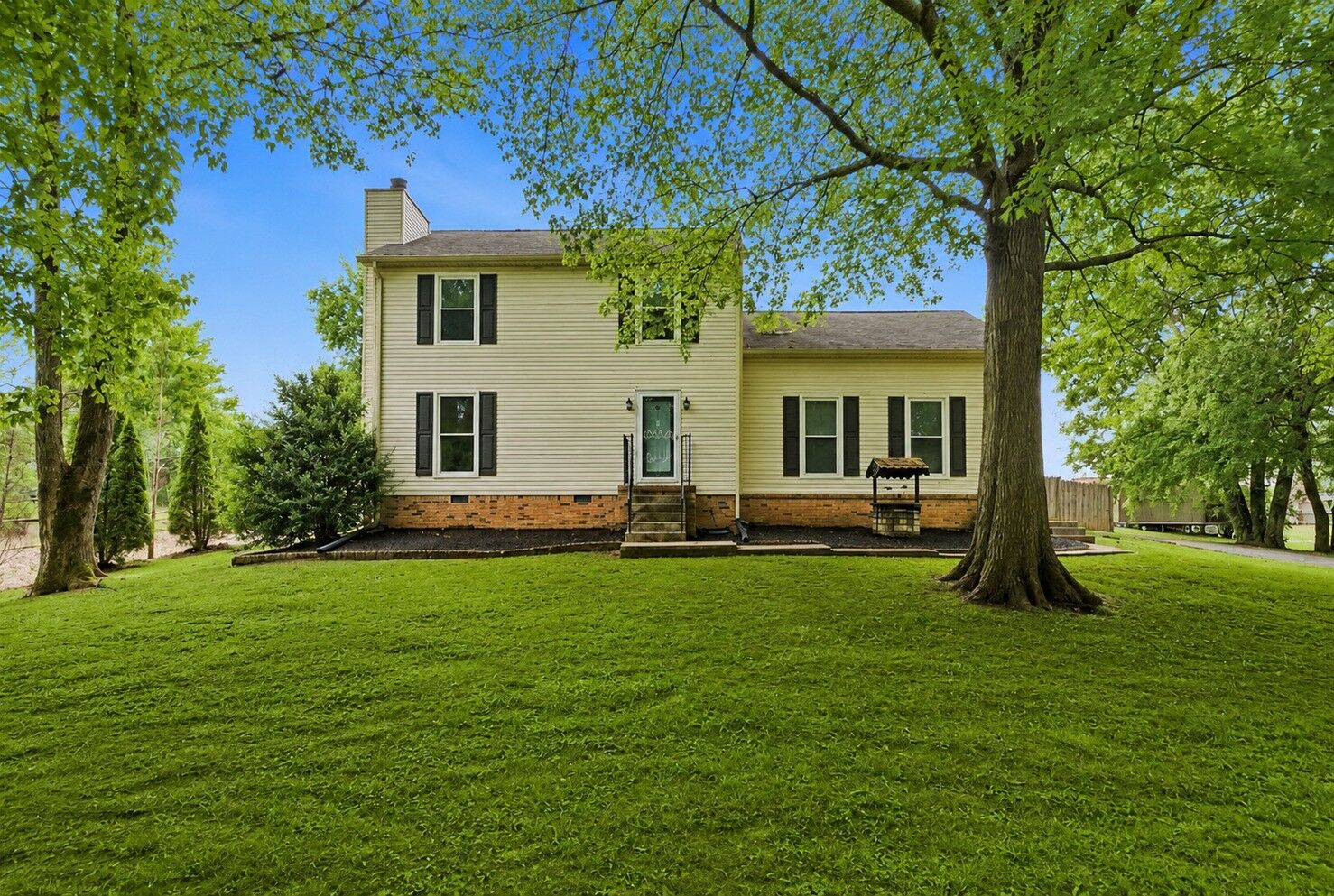 Property Photo:  302 Andes Dr  TN 38401 