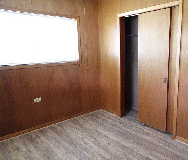 Property Photo:  206 E Second St  TX 75939 