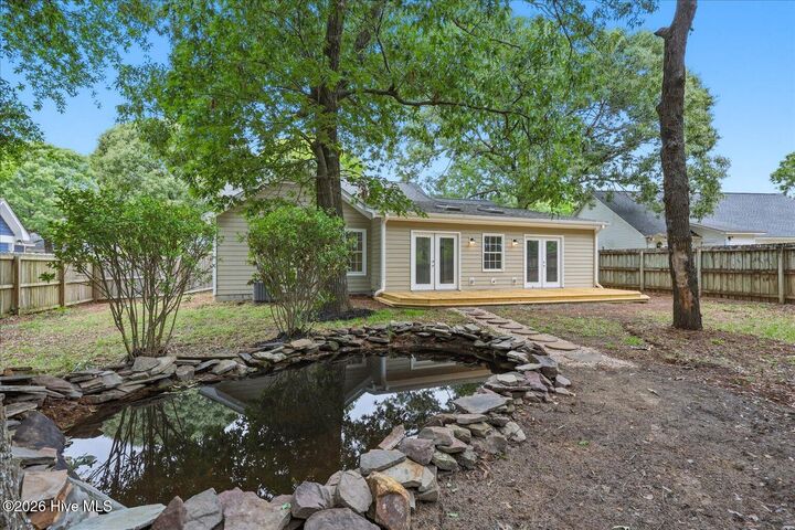 Property Photo:  1406 Faulkenberry Road  NC 28409 