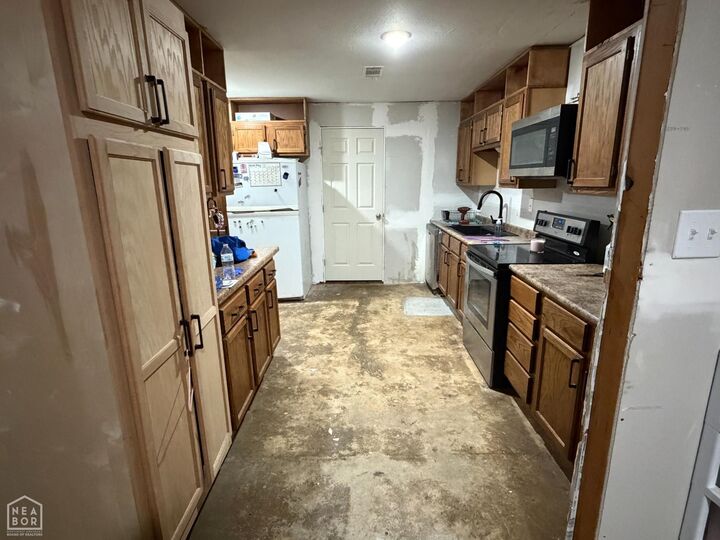 Property Photo: 7 Law 724 AR 72476