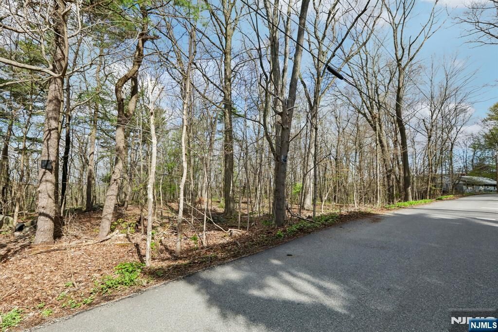 Property Photo:  11 Alamoosook Road  NJ 07422 