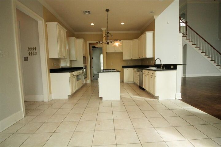 Property Photo: 120 Oak Manor Lane LA 70087