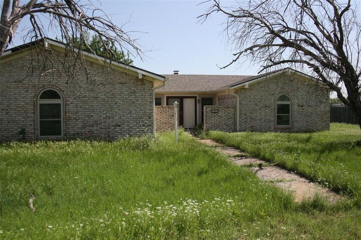 Property Photo:  103 Wolf Circle  TX 76450 