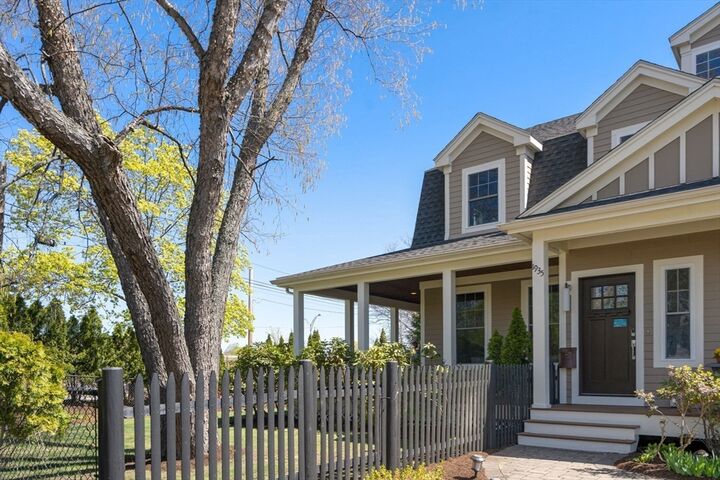 Property Photo:  1935 Commonwealth Ave 1935  MA 02466 