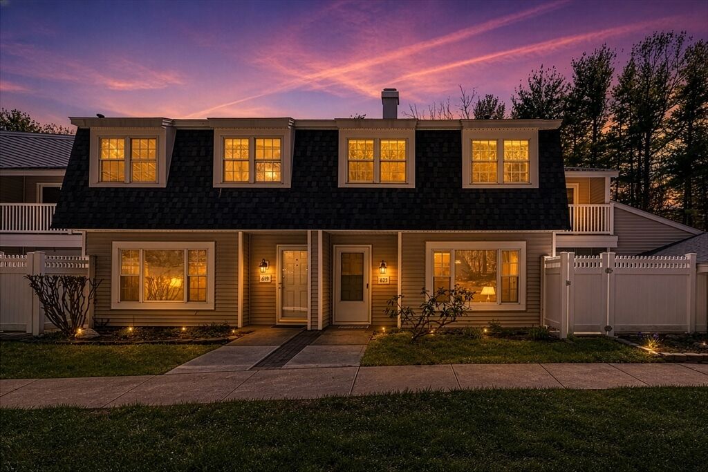 Property Photo: 623 Edgebrook Dr 623 MA 01505