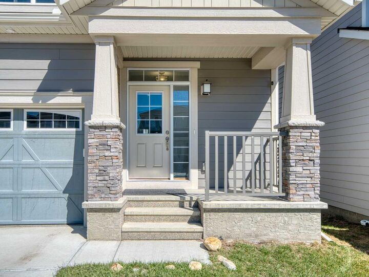 Property Photo: 62 Yorkstone Heath SW AB T2X 4K5