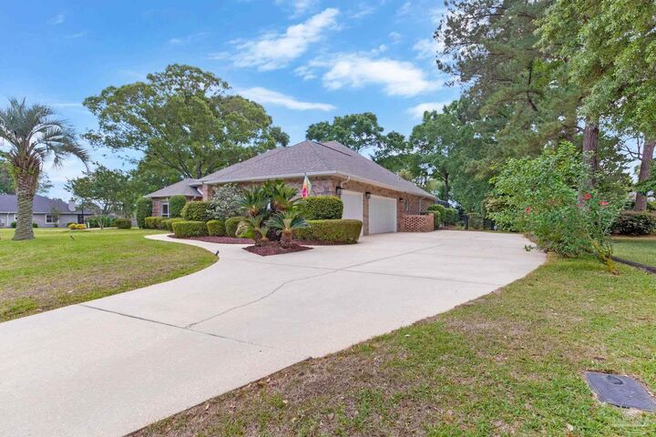 Property Photo:  3061 Killarney Dr  FL 32571 