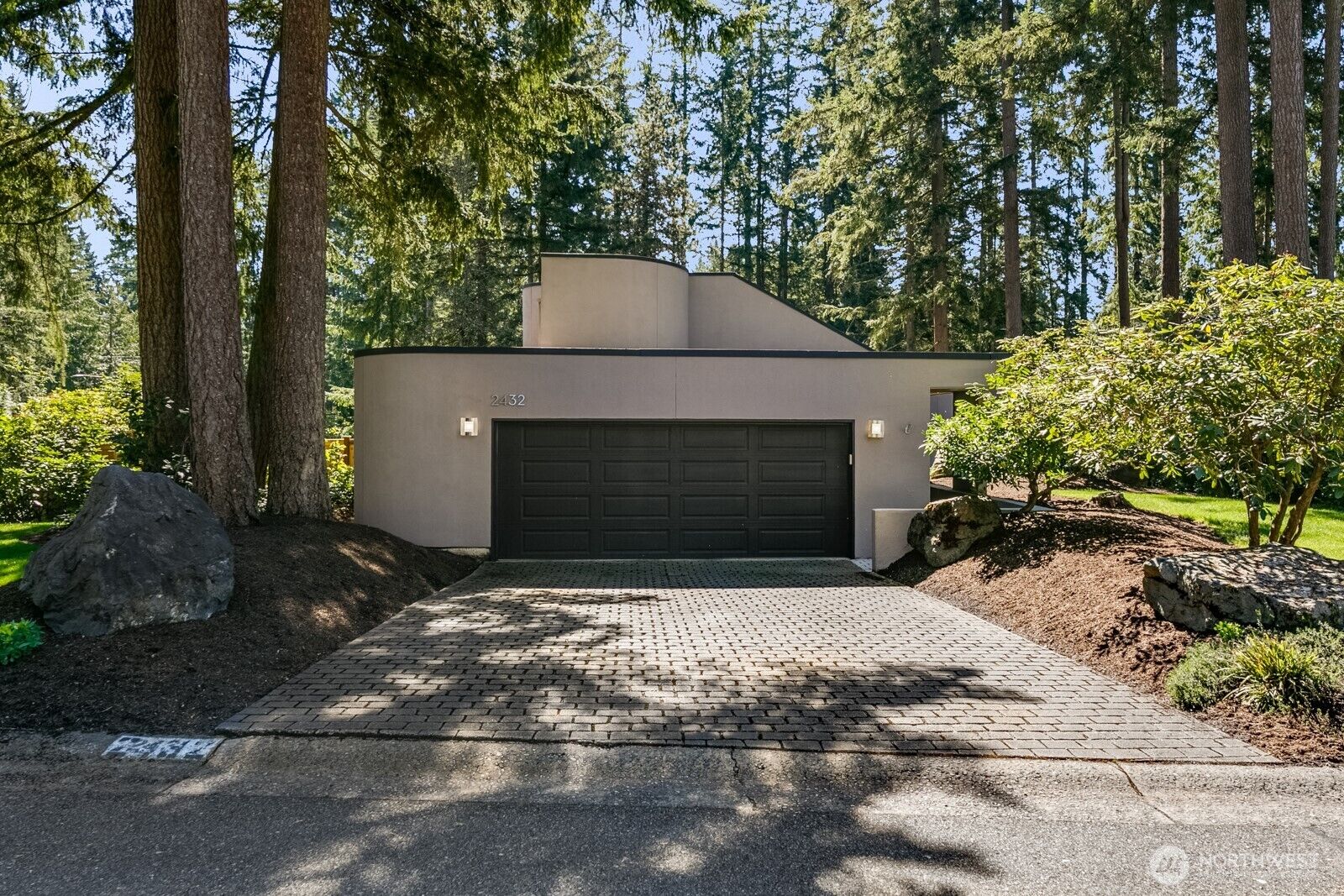 Property Photo:  2432  145th Place SE  WA 98012 