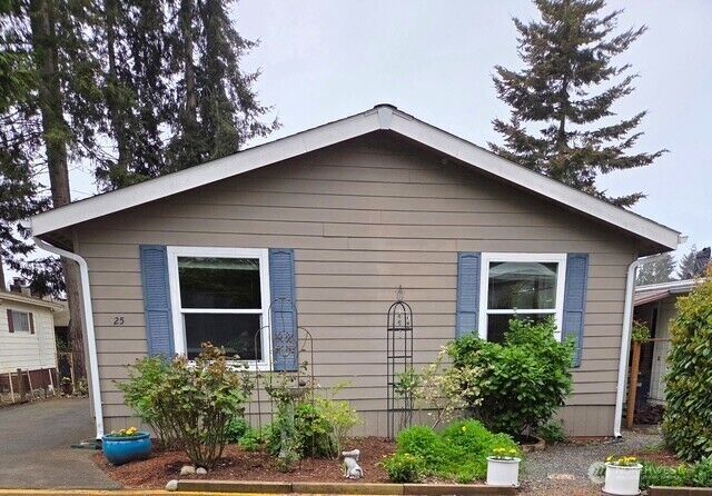 Property Photo:  4515  176th St Street SW 25  WA 98037 