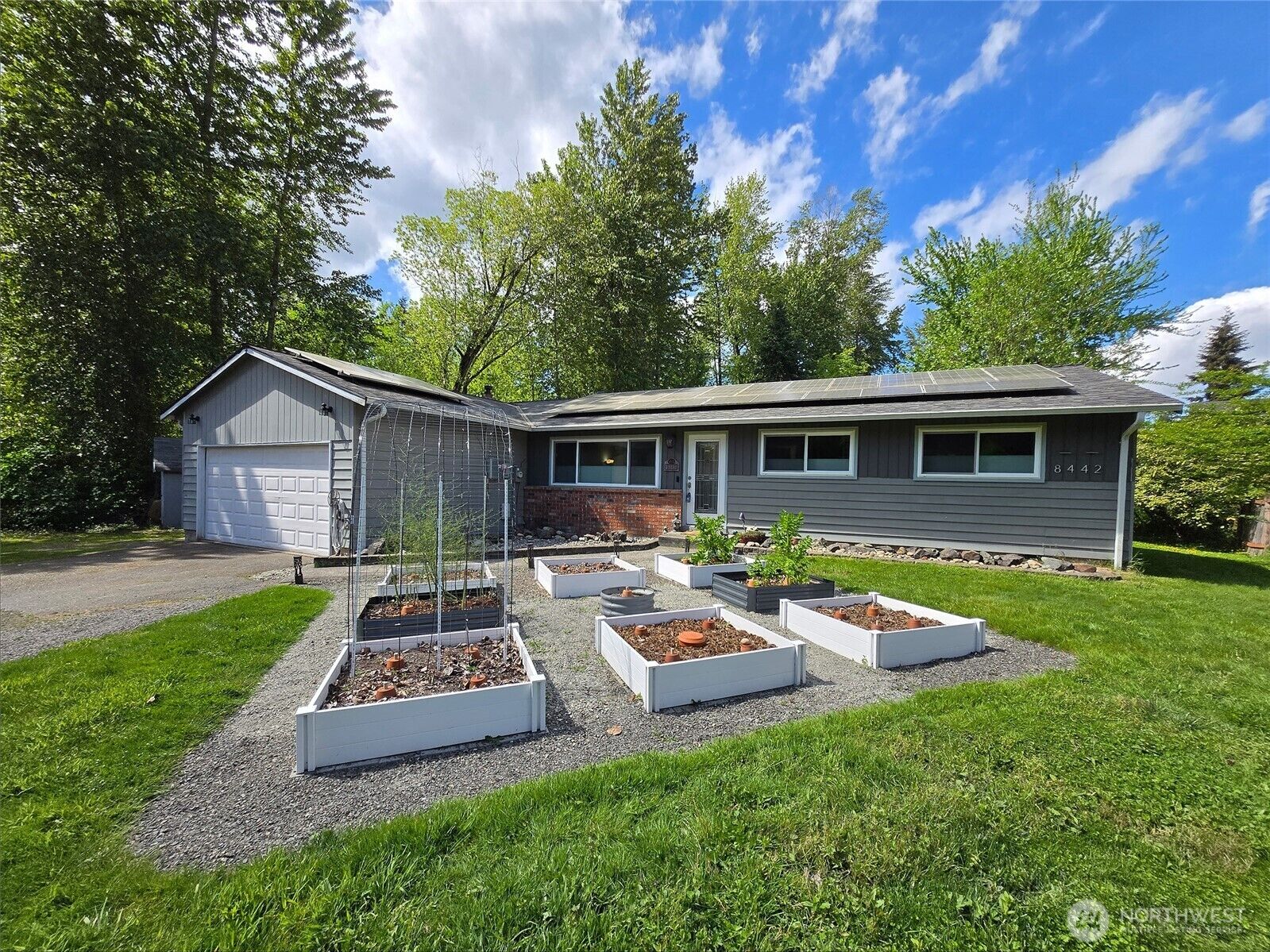 Property Photo:  8442 NE 141st Street  WA 98034 