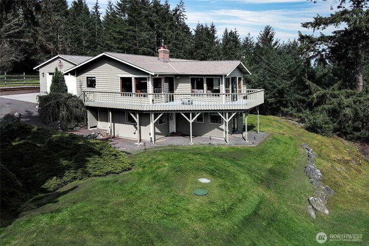 Property Photo:  222  Oak Hill Drive  WA 98250 