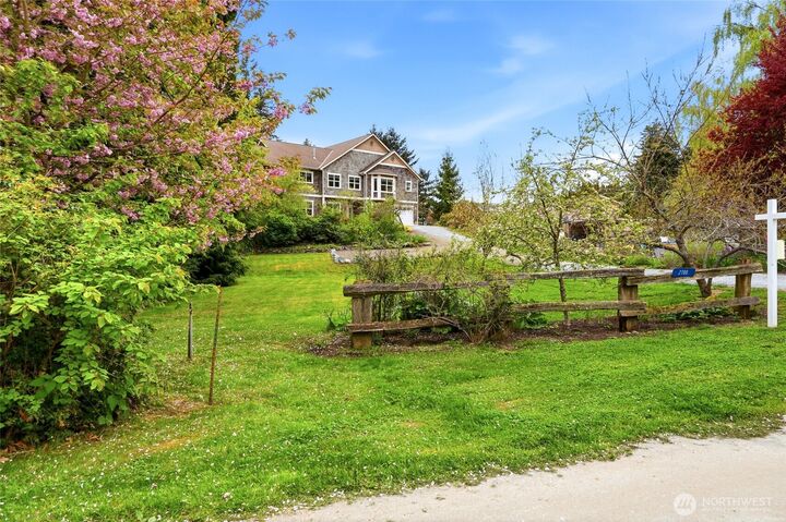 Property Photo: 2780 S Utopian Way WA 98282