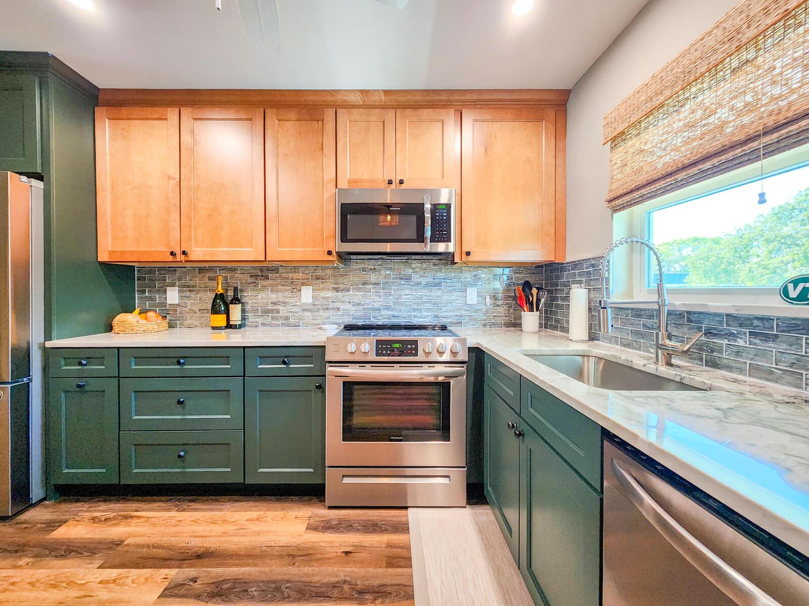 Property Photo:  2800 Indian River Boulevard 8  FL 32960 