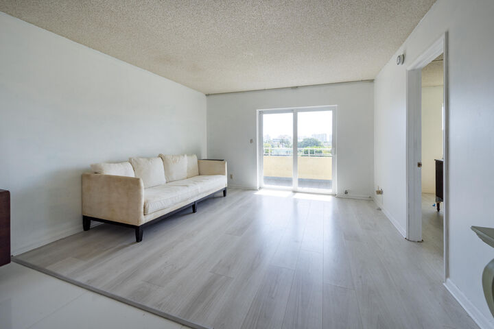 Property Photo:  900 NE 18th Avenue 408  FL 33304 