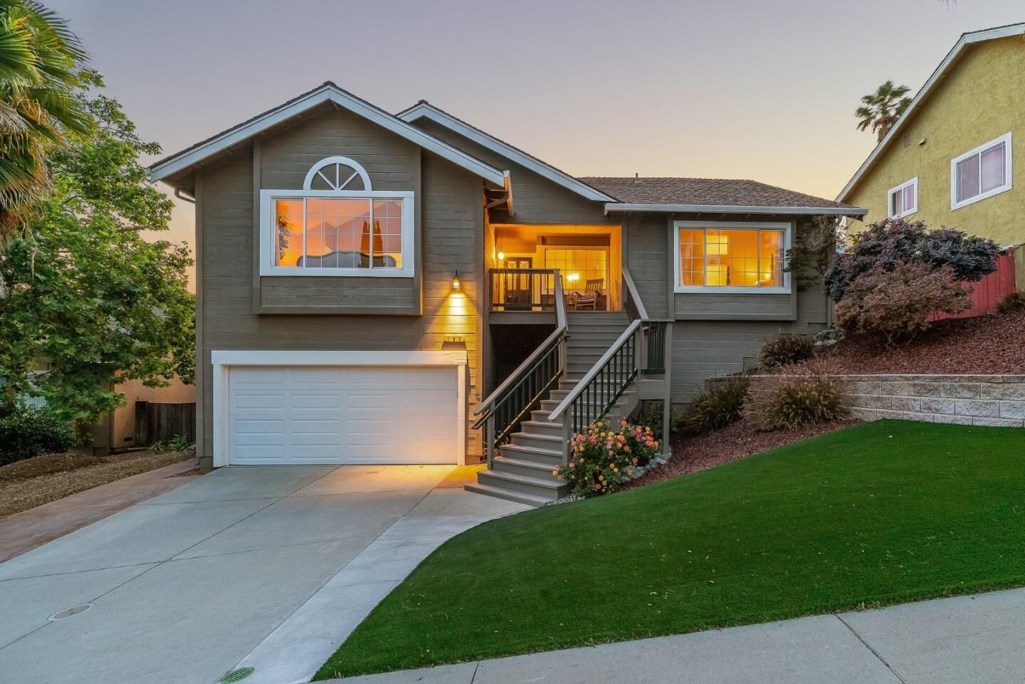 Property Photo:  157 Knightshaven Way  CA 95111 