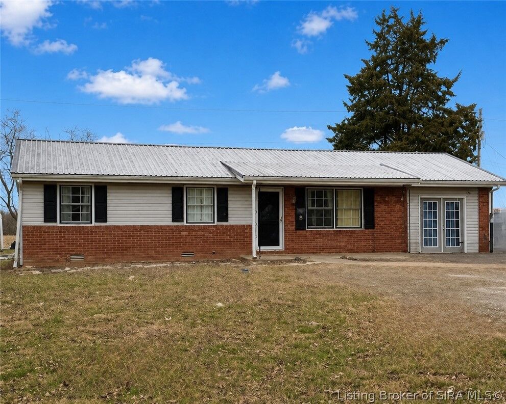 Property Photo:  2099 E Gardner Lane  IN 47250 