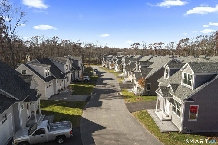 Property Photo:  10 Ivy Hill 10  CT 06385 