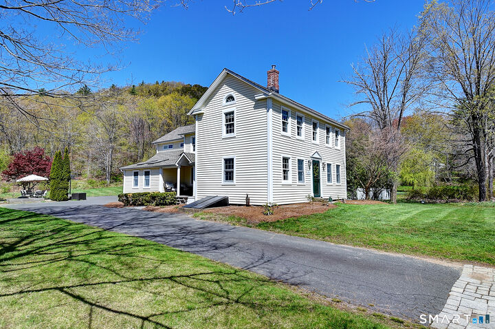 Property Photo:  199 Barn Door Hills Road  CT 06035 