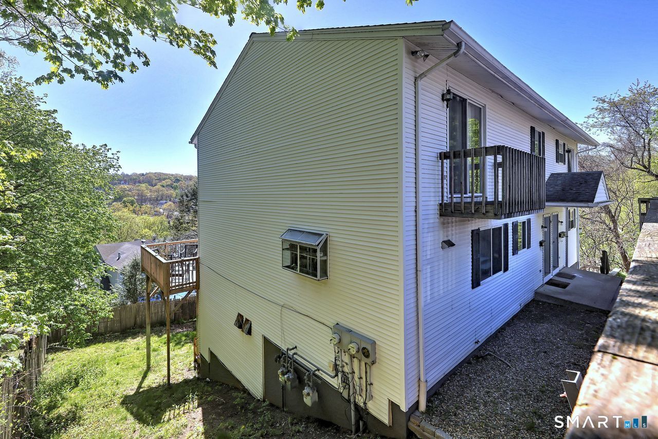 Property Photo:  4 Oak Street  CT 06418 