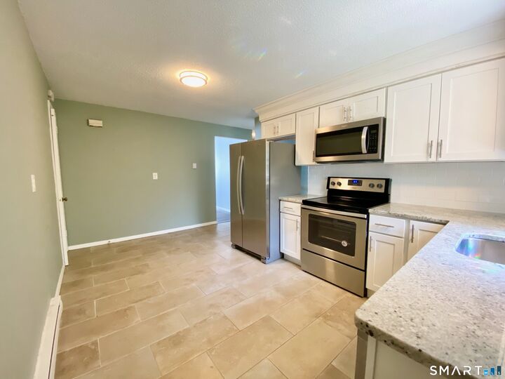 Property Photo:  24 College Street 6  CT 06413 