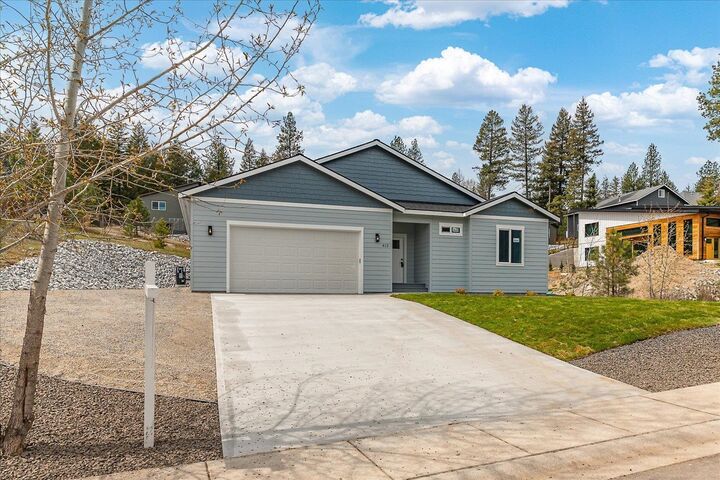 Property Photo: 815 Thomas Lane Rd WA 99156