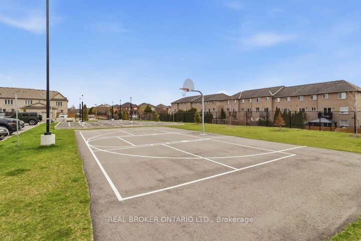 Property Photo: 2333 Khalsa Gate 706 ON L7M 0X7