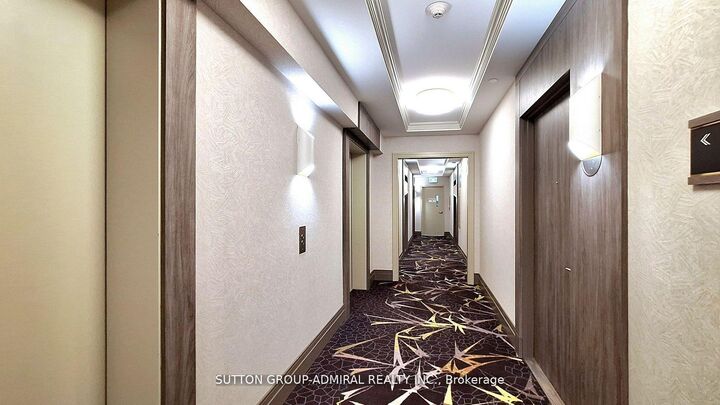Property Photo: 20 Gatineau Drive 1103 ON L4J 0L3
