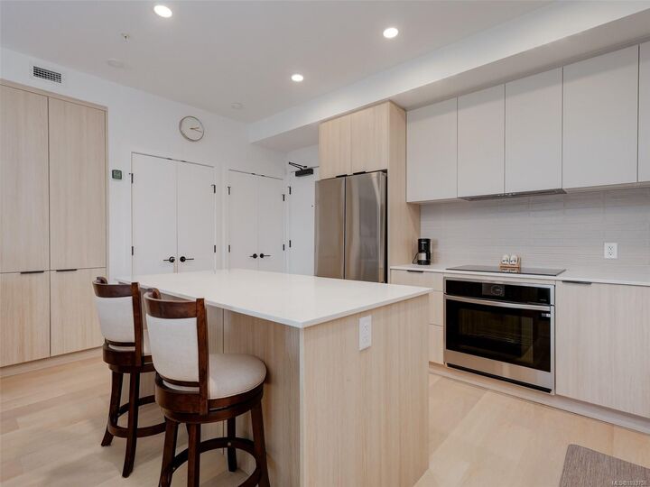 Property Photo:  3564A Ryder Hesjedal Way #307  BC V9C 0V3 