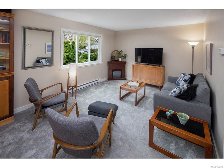 Property Photo:  229 Ontario St 304  BC V8V 1N1 