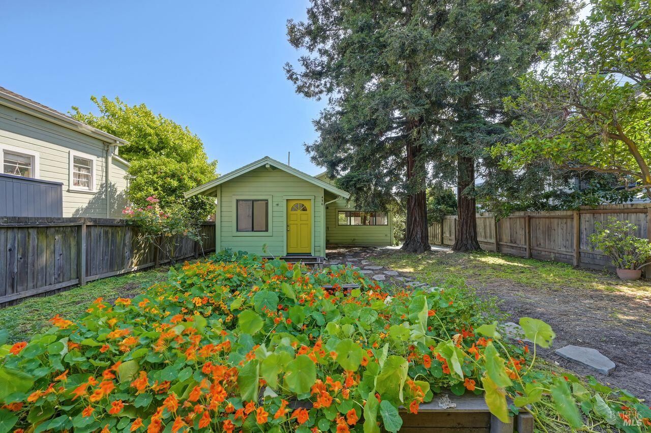 Property Photo:  430 W J Street  CA 94510 