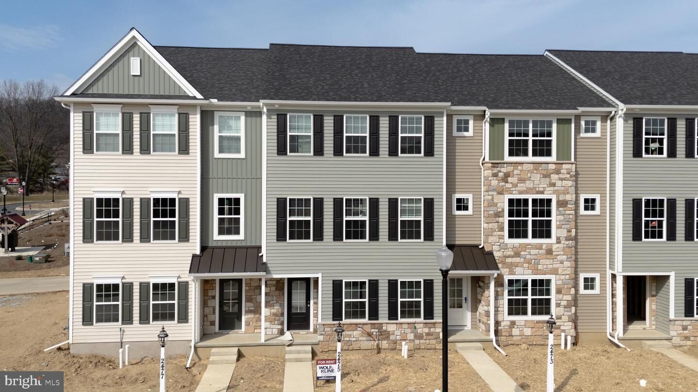 Property Photo:  2445 Spring Water Circle  PA 17601 
