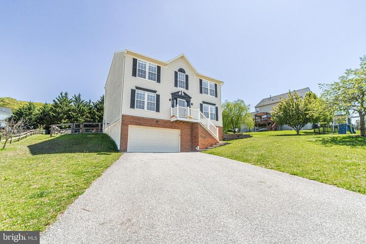 Property Photo:  271 Courtney Court  PA 17362 