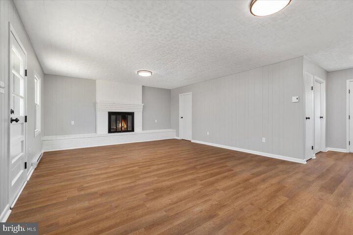 Property Photo: 420 E Pall Mall Street VA 22601