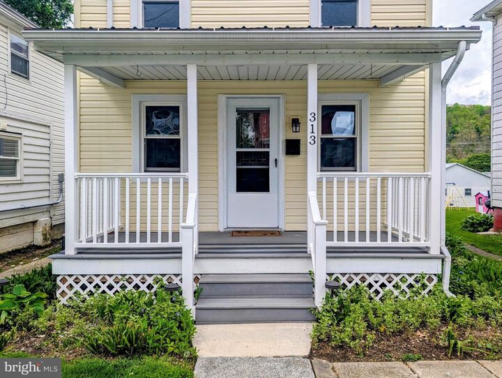 Property Photo:  313 E Penn Street  PA 15522 
